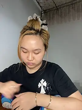 Odette68 online show from 05-16-26, 02:19