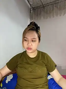 Snapshot of Odette68 chatting on 06-12-26, 11:25 Odette68 online show from 06-12-26, 11:25
