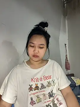 Snapshot of Odette68 chatting on 07-01-26, 01:29 Odette68 online show from 07-01-26, 01:29