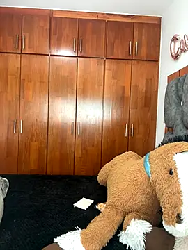 Veronica isaza   online show from 11-30-25, 06:45