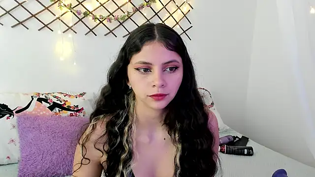 Ivanna Bruner online show from 11-14-25, 05:44