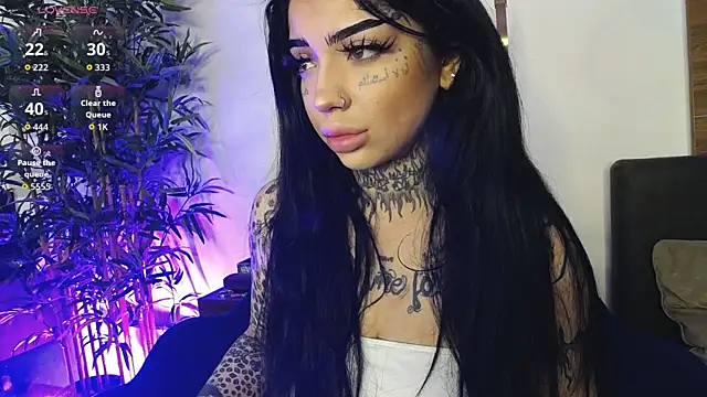 CreamyInkky  online show from 04-18-26, 07:23