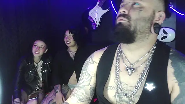 darkclothes online show from 10-29-25, 06:04