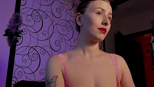 Emily April online show from 12-18-24, 09:58