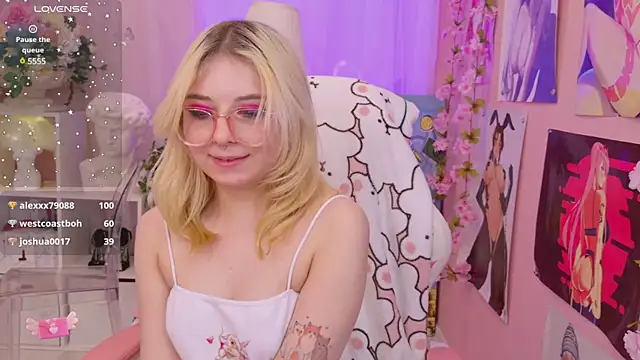 Coconut Mia online show from 01-25-25, 03:51