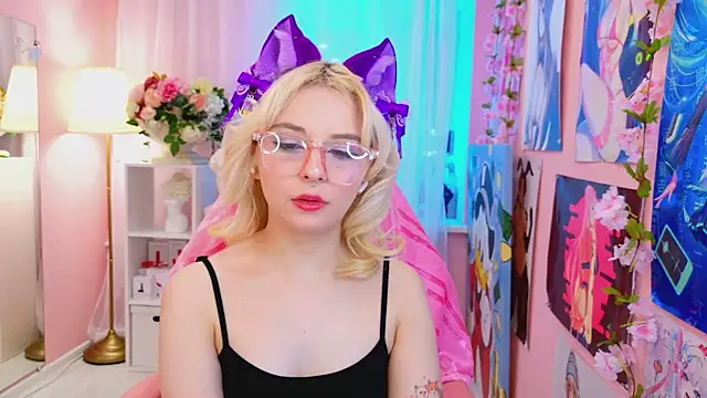 Coconut Mia online show from 02-20-25, 11:21