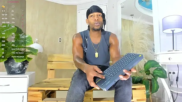 Snapshot of RicoBrown777_ chatting on 06-25-26, 04:12 RicoBrown777 online show from 06-25-26, 04:12