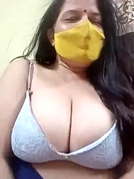 Snapshot of IndianAngle chatting on 06-18-26, 05:28 IndianAngle online show from 06-18-26, 05:28