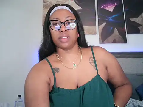 Snapshot of Nyxie_Chaos chatting on 05-20-26, 01:50 Nyxie Chaos online show from 05-20-26, 01:50