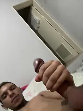 Snapshot of Brito06 chatting on 12-09-24, 10:41 Brito06 online show from 12-09-24, 10:41