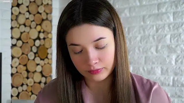 LowOncoming online show from 12-20-25, 03:35