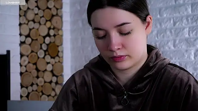 LowOncoming online show from 04-13-26, 03:45