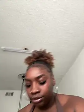 LillShayy online show from 02-10-26, 04:55