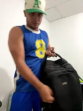 Snapshot of Mentriplex chatting on 01-10-26, 02:57 Mentriplex online show from 01-10-26, 02:57