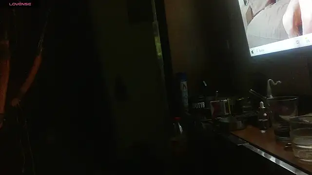 Snapshot of FJcouple chatting on 03-15-25, 08:43 FJcouple online show from 03-15-25, 08:43