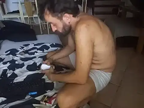 Snapshot of FJcouple chatting on 10-06-25, 07:22 FJcouple online show from 10-06-25, 07:22