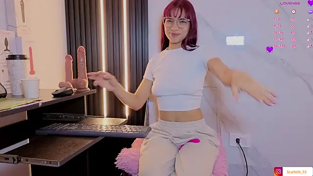 Scarlet Red  online show from 11-25-25, 12:05