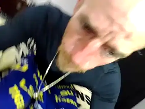 Snapshot of 5g4ever chatting on 12-04-24, 04:43 5g4ever online show from 12-04-24, 04:43