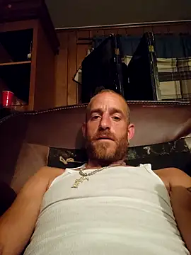 Snapshot of 5g4ever chatting on 10-13-25, 10:04 5g4ever online show from 10-13-25, 10:04