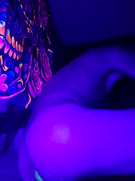 Snapshot of 5g4ever chatting on 11-05-25, 07:30 5g4ever online show from 11-05-25, 07:30