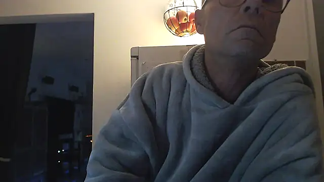 Nomi1612 online show from 11-21-25, 08:18