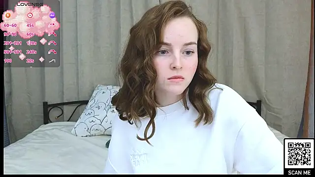 Snapshot of Wild__flowers chatting on 01-12-25, 09:19 Wild  flowers online show from 01-12-25, 09:19