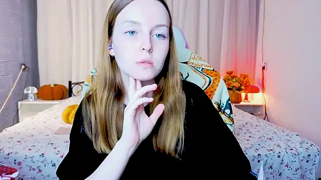 Snapshot of Wild__flowers chatting on 10-24-25, 06:59 Wild  flowers online show from 10-24-25, 06:59