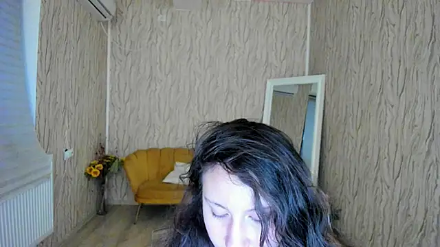 Snapshot of AishaRouhi chatting on 01-08-25, 05:27 AishaRouhi online show from 01-08-25, 05:27