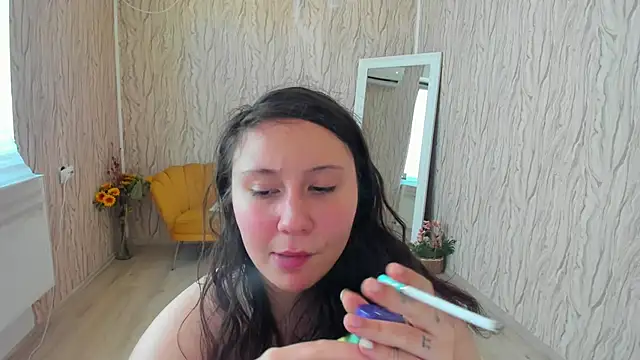 Snapshot of AishaRouhi chatting on 01-09-25, 11:25 AishaRouhi online show from 01-09-25, 11:25
