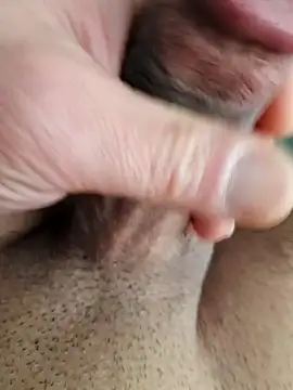 Snapshot of Reeeks69 chatting on 12-27-24, 08:13 Reeeks69 online show from 12-27-24, 08:13