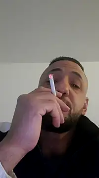 Snapshot of Reeeks69 chatting on 02-24-25, 06:27 Reeeks69 online show from 02-24-25, 06:27