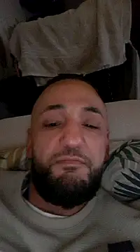 Snapshot of Reeeks69 chatting on 03-02-25, 04:17 Reeeks69 online show from 03-02-25, 04:17