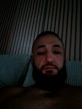 Snapshot of Reeeks69 chatting on 10-21-25, 03:24 Reeeks69 online show from 10-21-25, 03:24