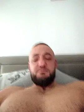 Snapshot of Reeeks69 chatting on 02-15-26, 10:36 Reeeks69 online show from 02-15-26, 10:36