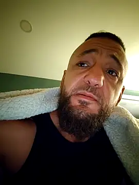 Snapshot of Reeeks69 chatting on 04-05-26, 03:47 Reeeks69 online show from 04-05-26, 03:47