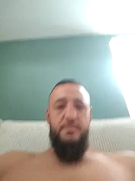 Snapshot of Reeeks69 chatting on 04-12-26, 11:15 Reeeks69 online show from 04-12-26, 11:15