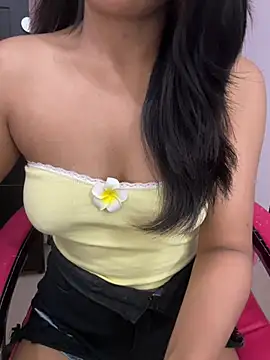 LeisyXO online show from 04-24-26, 08:33