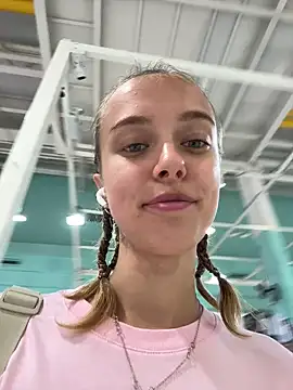 enjoy my beauty online show from 12-21-24, 04:52