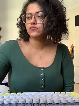 Snapshot of Curvydesifromgermany chatting on 03-03-25, 12:27 Curvydesifromgermany online show from 03-03-25, 12:27