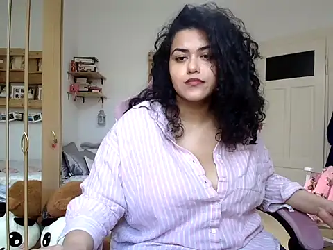 Curvydesifromgermany online show from 02-24-26, 12:03
