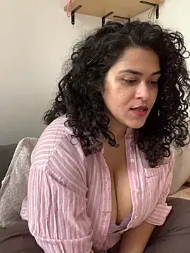 Curvydesifromgermany online show from 04-16-26, 10:16