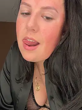 xlinastarrx online show from 04-15-26, 05:53