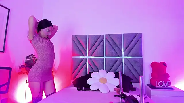 Laura Dicardy online show from 02-28-26, 07:37