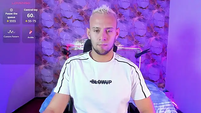 Snapshot of Damon_Bakert chatting on 06-30-26, 02:18 Damon Bakert online show from 06-30-26, 02:18