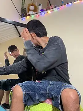 Lukas strong online show from 11-27-25, 03:14