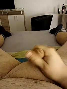 Snapshot of BennoSingle chatting on 12-02-25, 05:41 BennoSingle online show from 12-02-25, 05:41