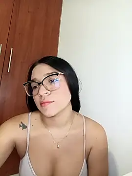 -VICKKY online show from 11-08-25, 02:01