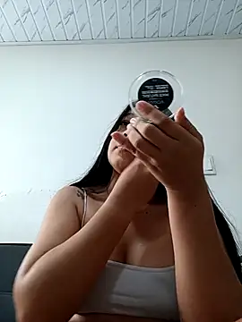 -VICKKY online show from 01-19-26, 01:48