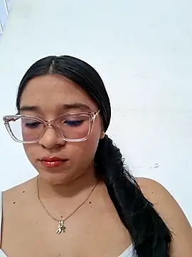 -VICKKY online show from 03-04-26, 07:42