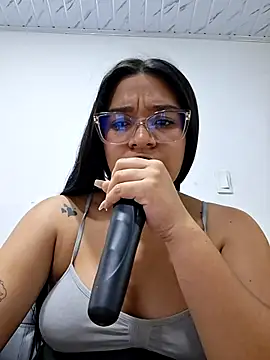 -VICKKY online show from 04-16-26, 09:39